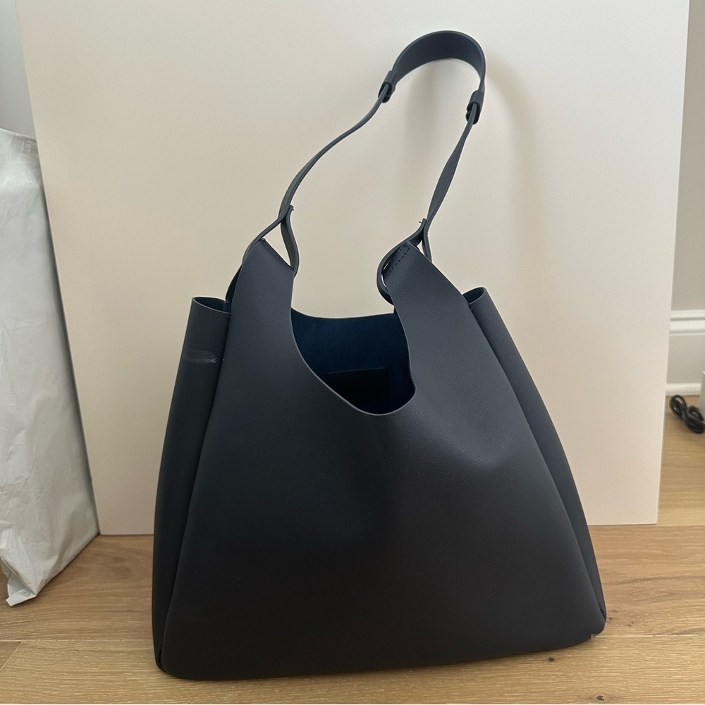 Neiman Marcus Leather Tote Purse Shoulder Bag Hobo Blue Travel Farmers Market - Picture 12 of 12